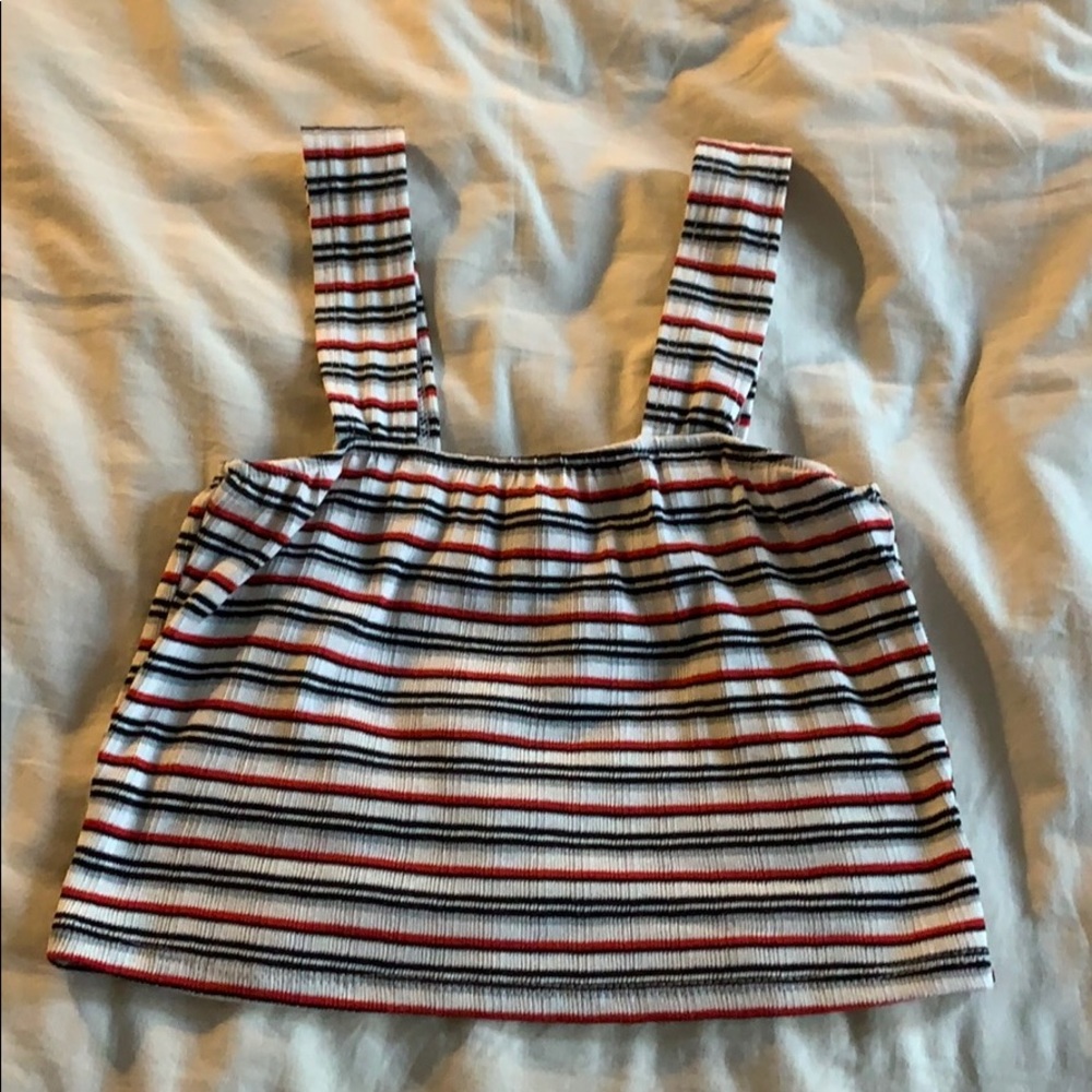 Cropped patterned tank